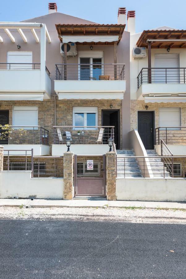 Nikiti Maisonette On The Beach By Luxlikehome Никити Экстерьер фото
